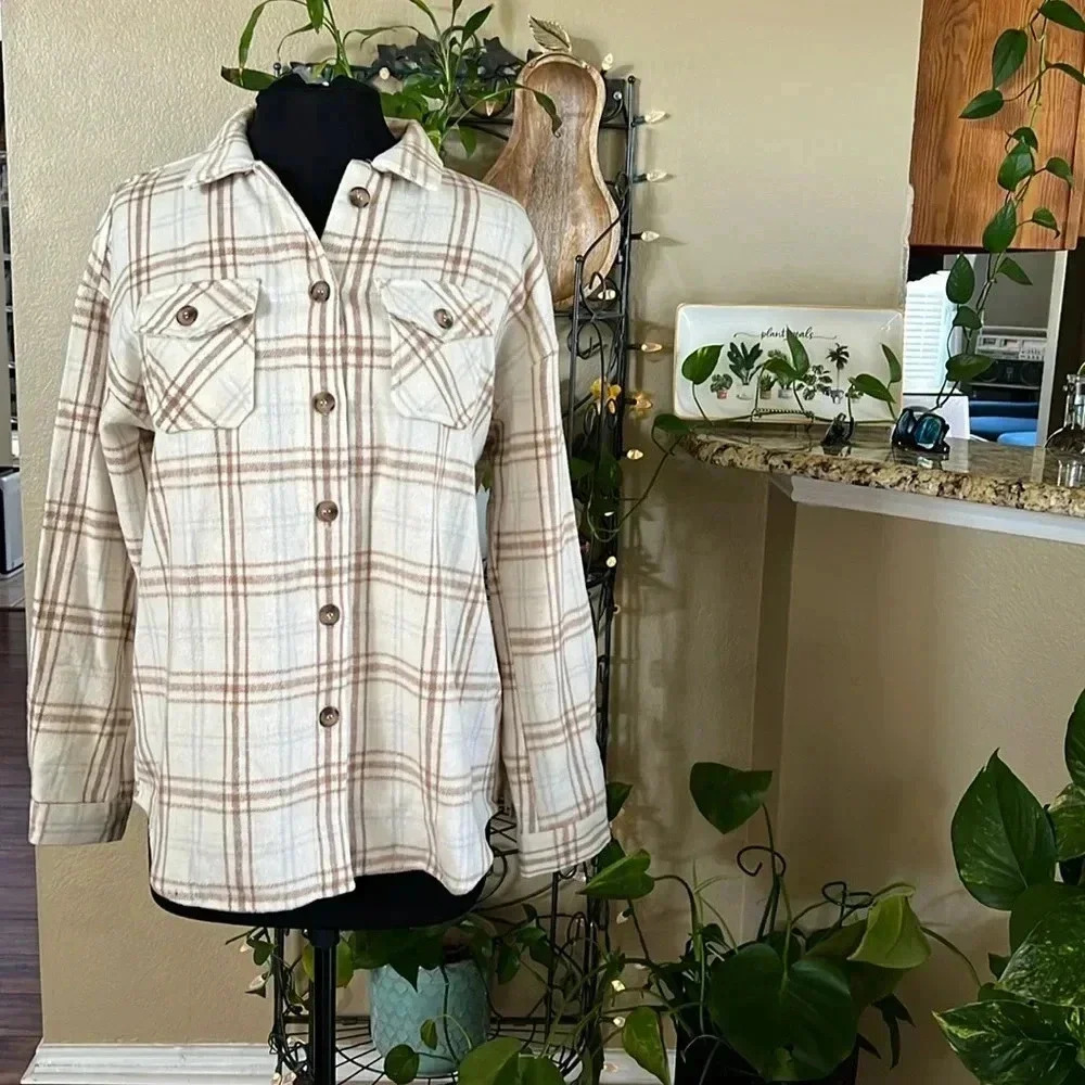 New Coco+Carmen Button Shirt